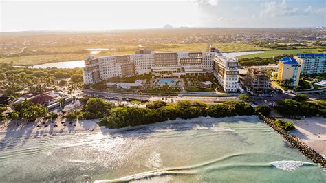 EMBASSY SUITES BY HILTON ARUBA RESORT .